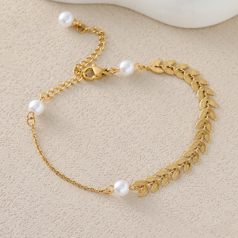 Gold Butterfly Adjustable Bracelet with Zircon Crystals – Elegant and Lightweight for Women