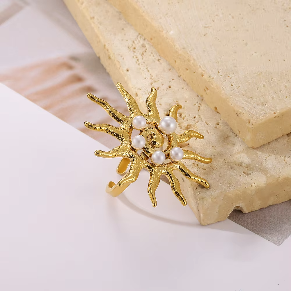 Luxury Sunburst Adjustable Ring with Pearls – High-End 18K Gold Plated Stainless Steel Statement Jewelry