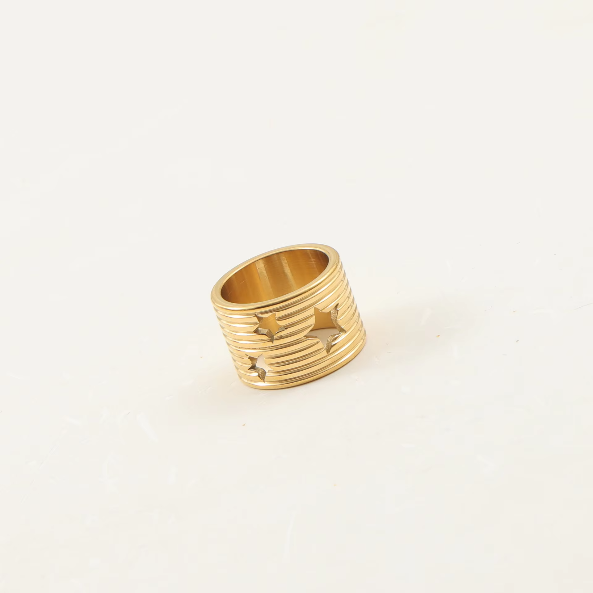 New Arrival Wide-Face Hollow Star Ring – 18K Gold Plated Stainless Steel Unisex Statement Fashion Jewelry