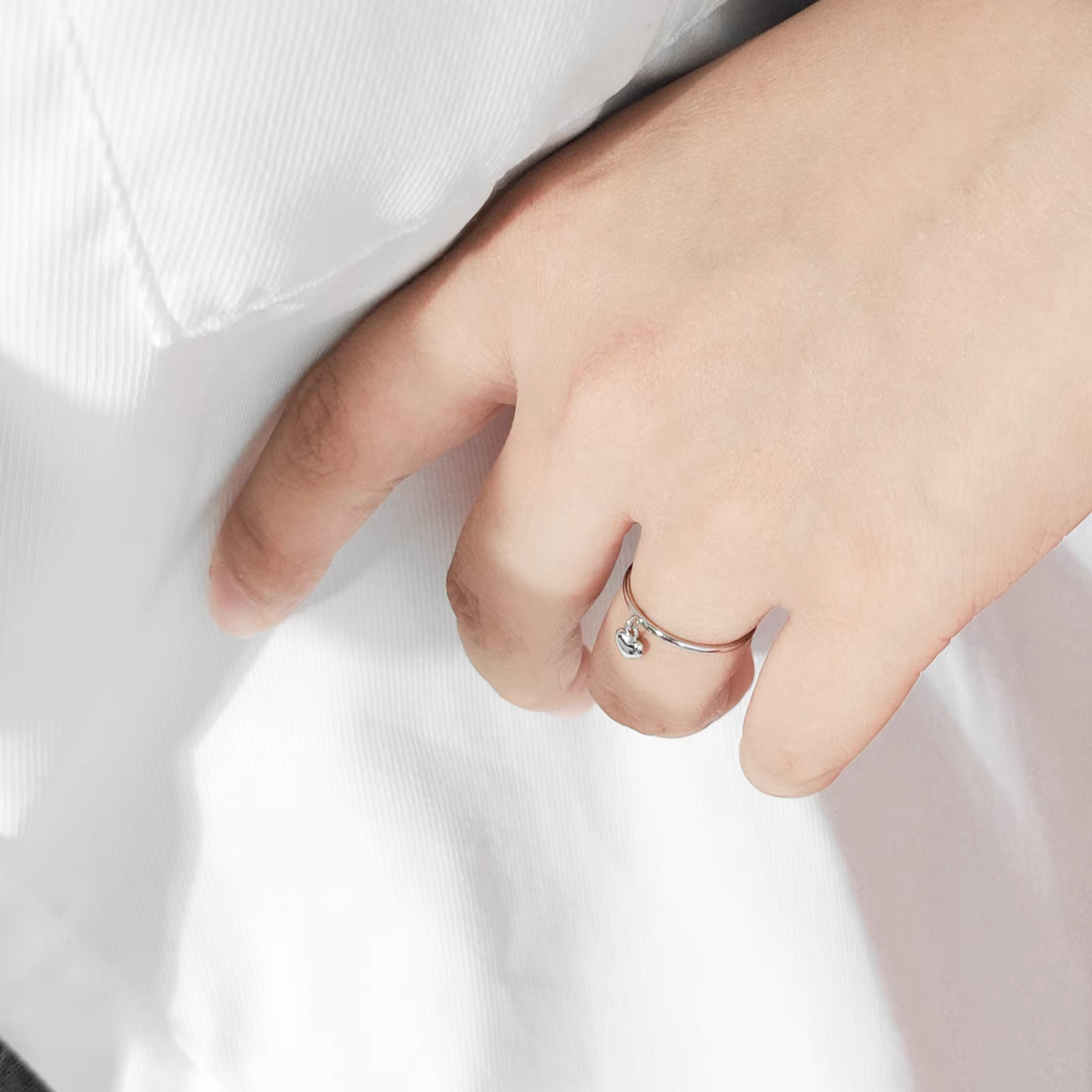 Korean Style Minimalist Gold Heart Pendant Ring – Elegant Dainty Stainless Steel Index Finger Jewelry