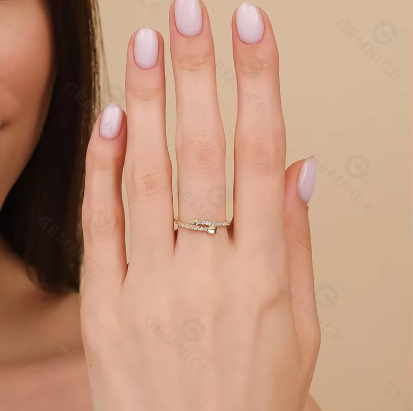 Exaggerated Arrow Wrap Ring in 925 Sterling Silver with Gold Plating and CZ Stones