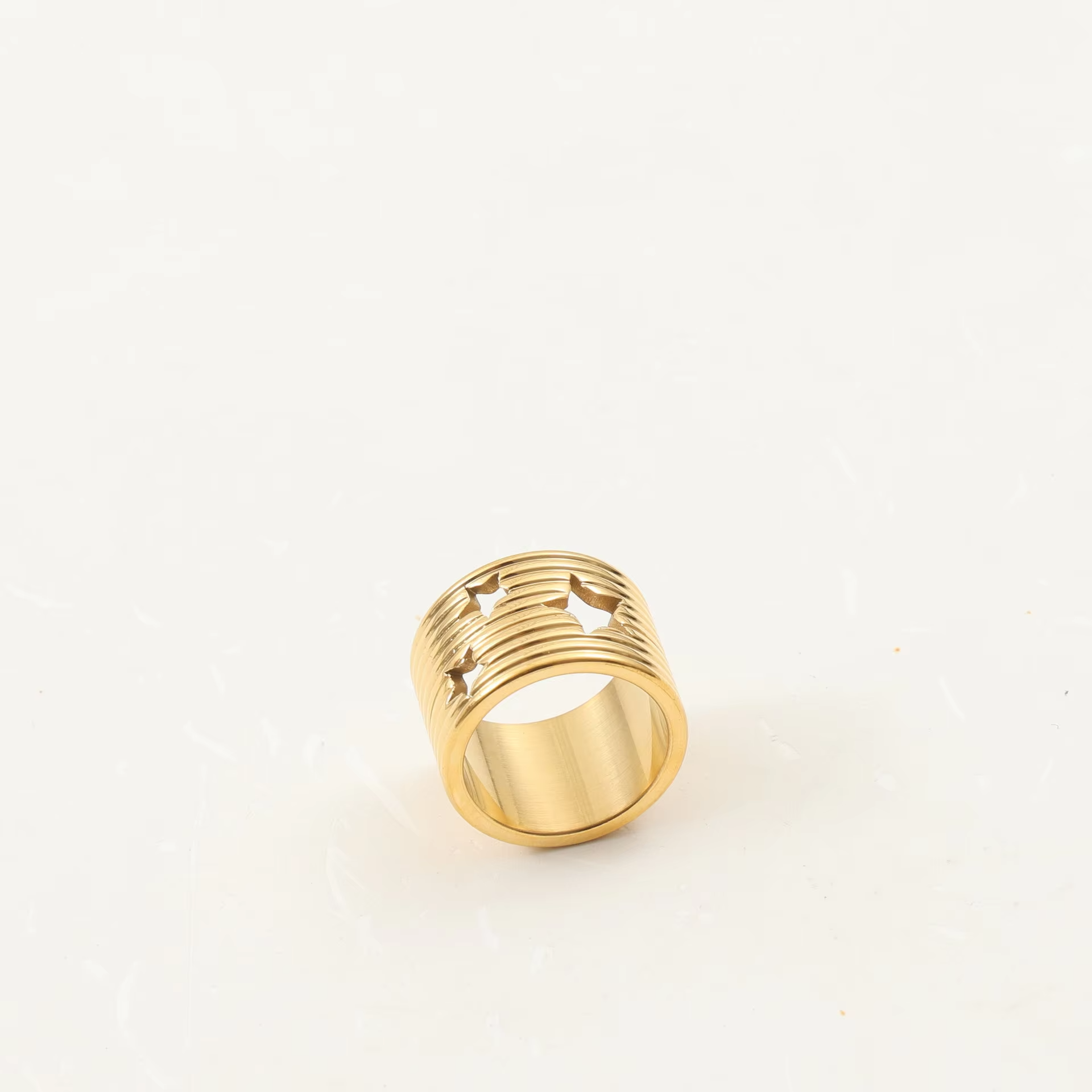 New Arrival Wide-Face Hollow Star Ring – 18K Gold Plated Stainless Steel Unisex Statement Fashion Jewelry