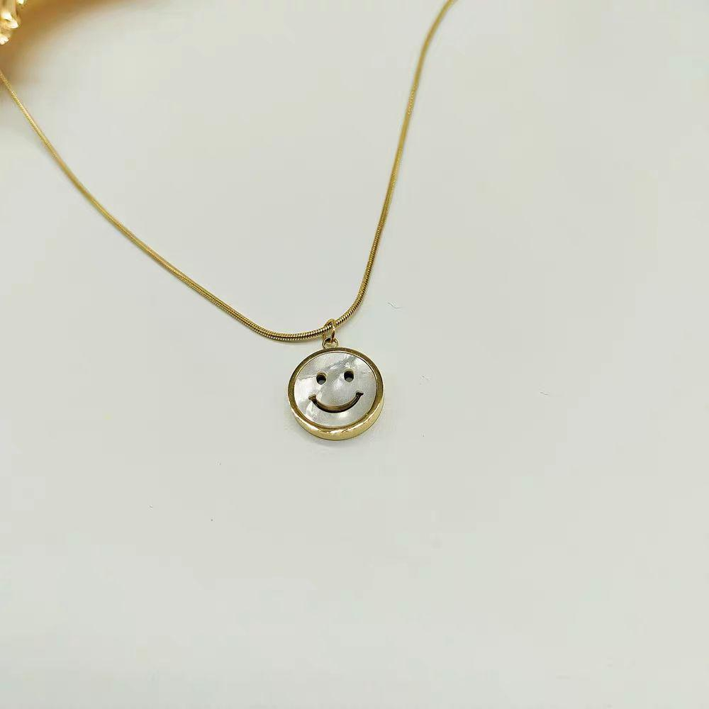 Mother-of-Pearl Smiley Face Pendant Necklace – Playful Minimalist Jewelry for Women