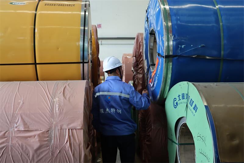 <span>Factory Photos</span>