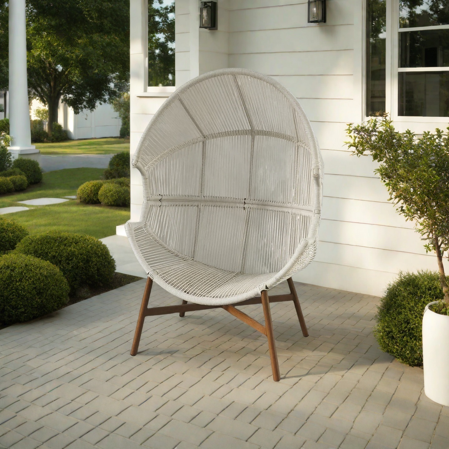 PE Rattan Egg Chair, Modern Bohemian Lounge Chair with Wooden Legs