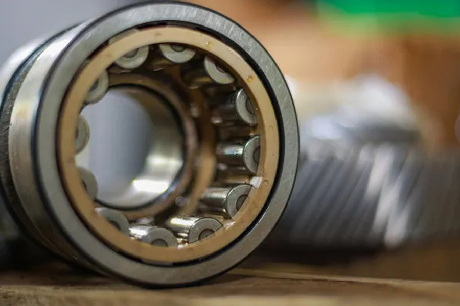 How to measure radial clearance during bearing installation
