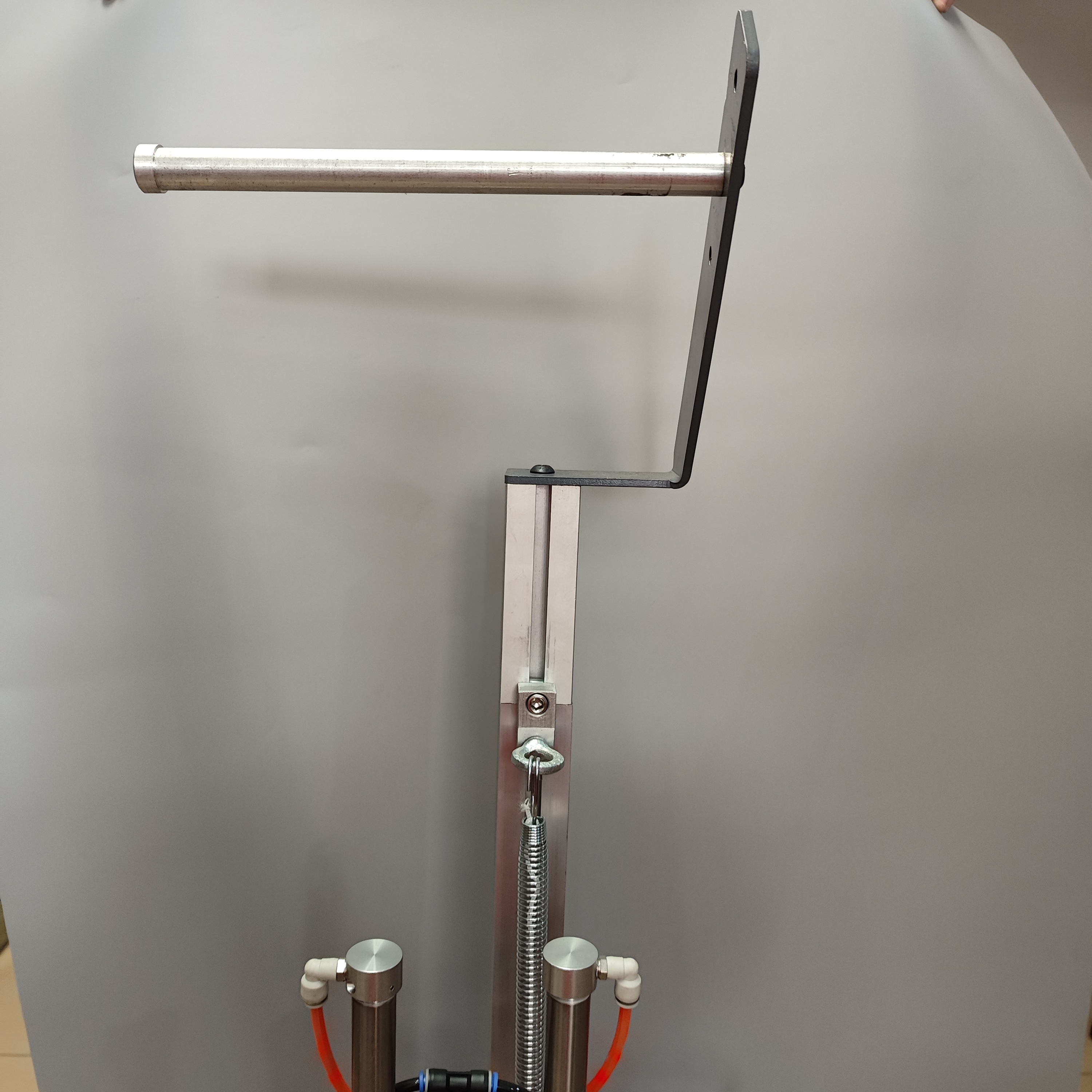Elastic staple machine
