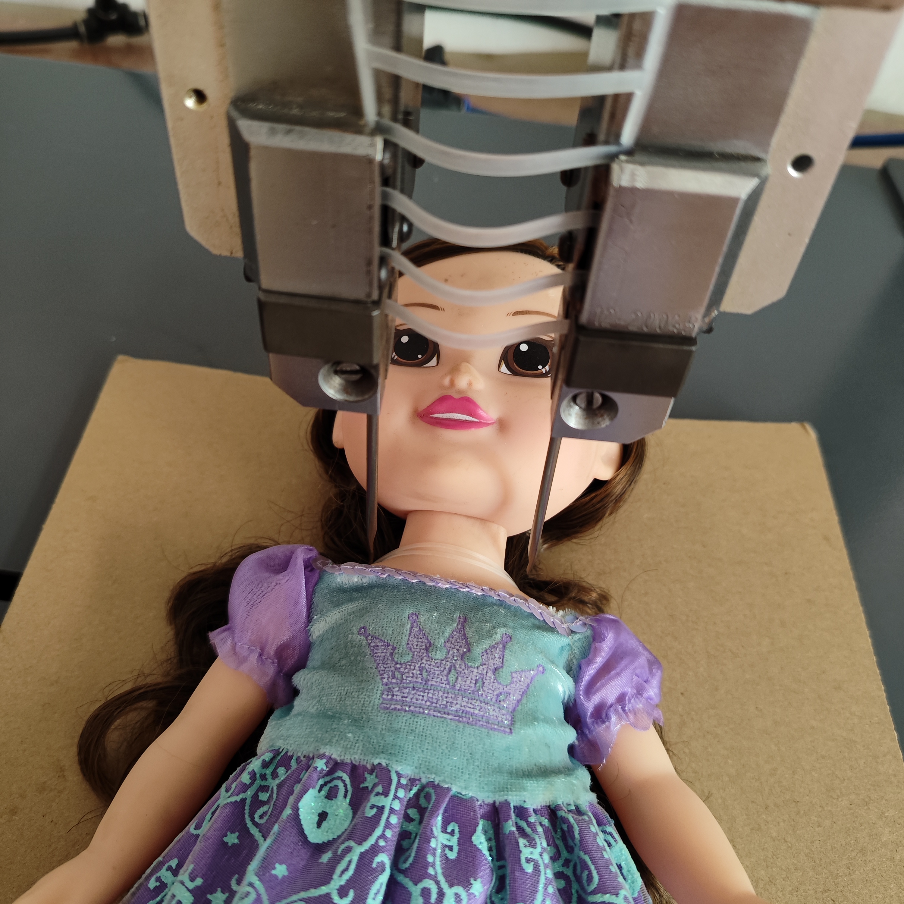 Elastic staple machine