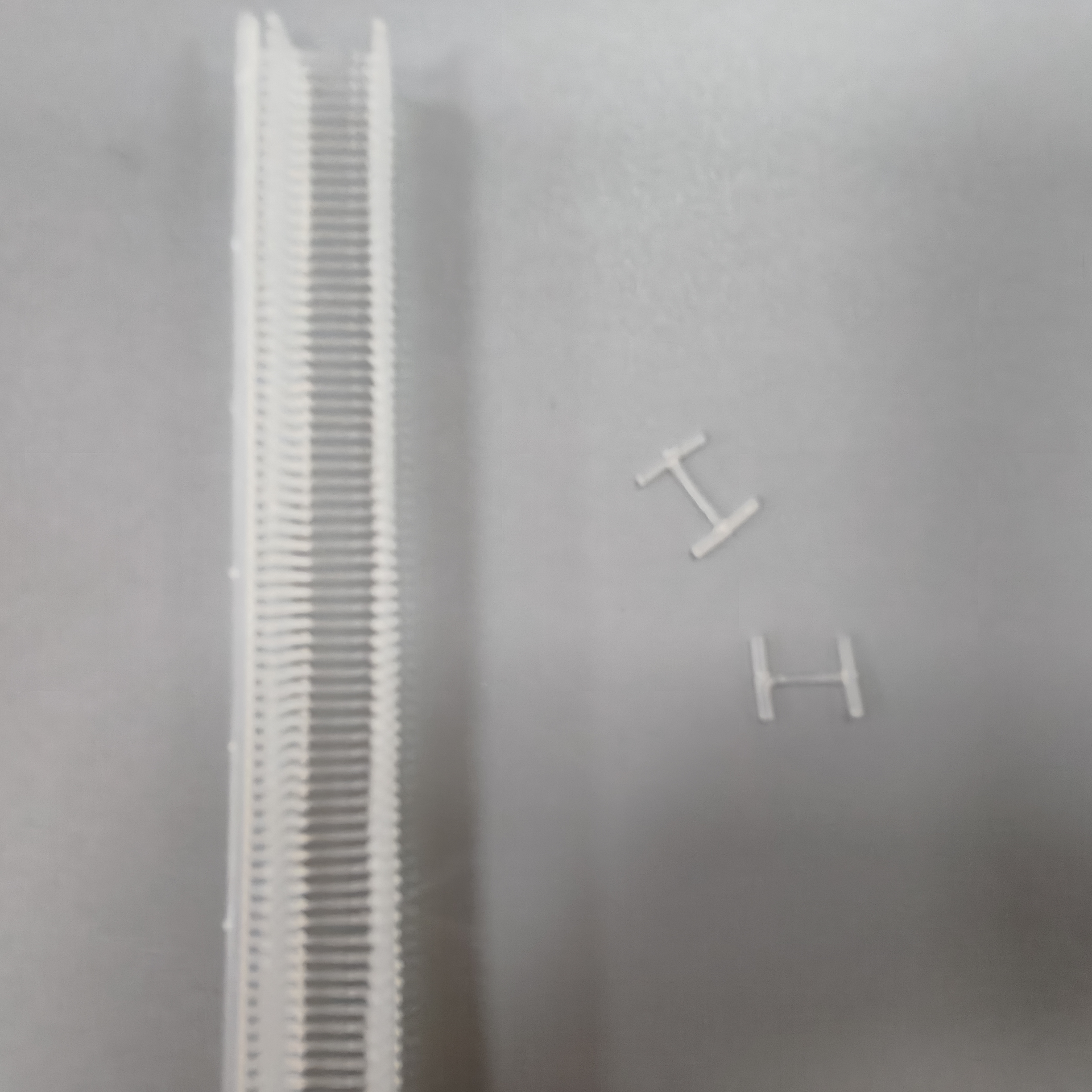 T-end i fine tag pin
