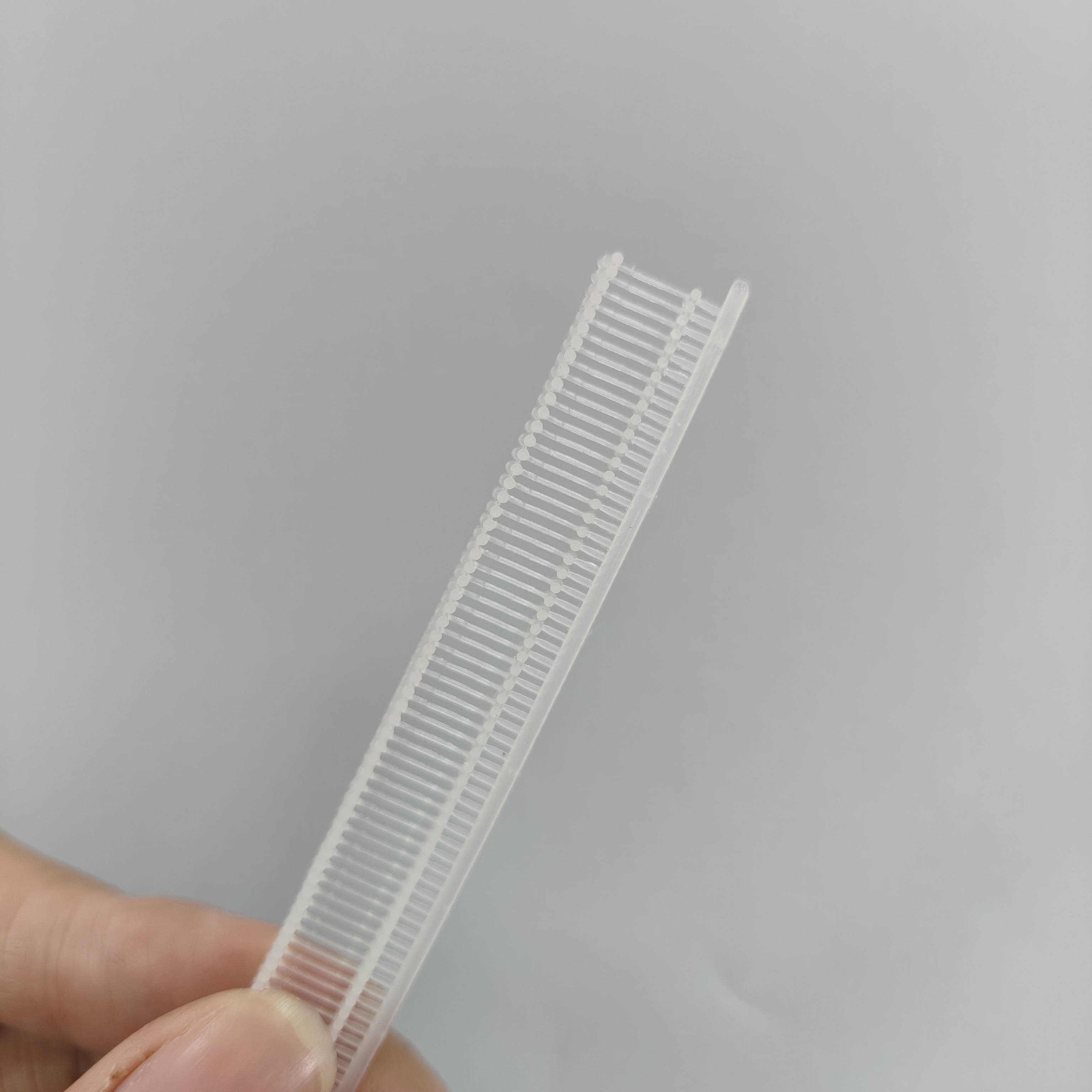 T-end i fine tag pin