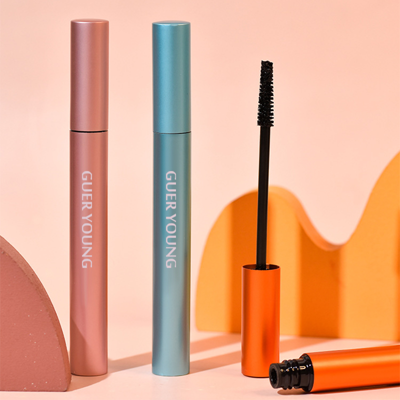 Waterproof Volumizing Mascara – Long-Lasting Curl & Definition