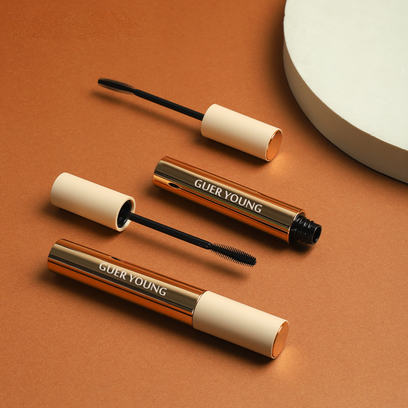 Sleek Gold Volume Mascara – Long Curling Lash Enhancer