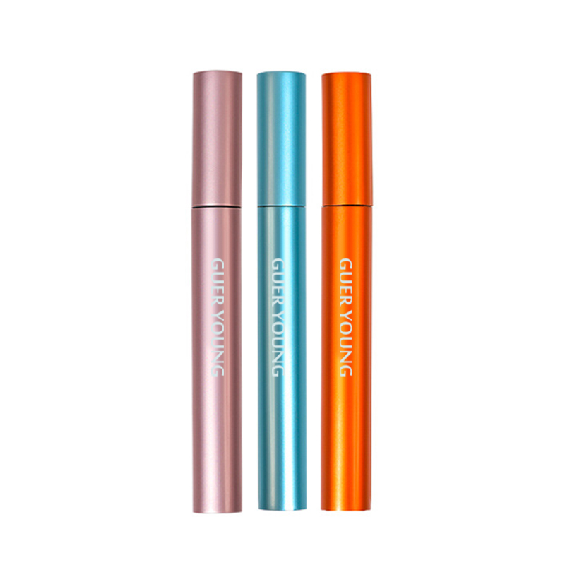 Waterproof Volumizing Mascara – Long-Lasting Curl & Definition