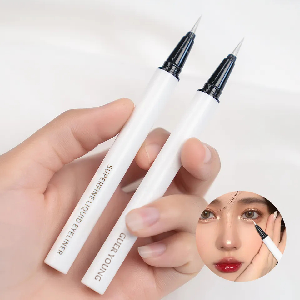 Superfine Glitter Liquid Eyeliner – Precision Tip & Waterproof Shine