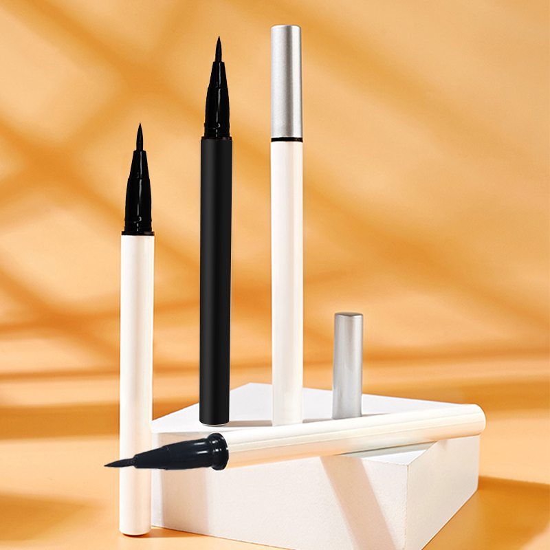 Precision Waterproof Eyeliner – Quick-Dry & Sweat-Resistant