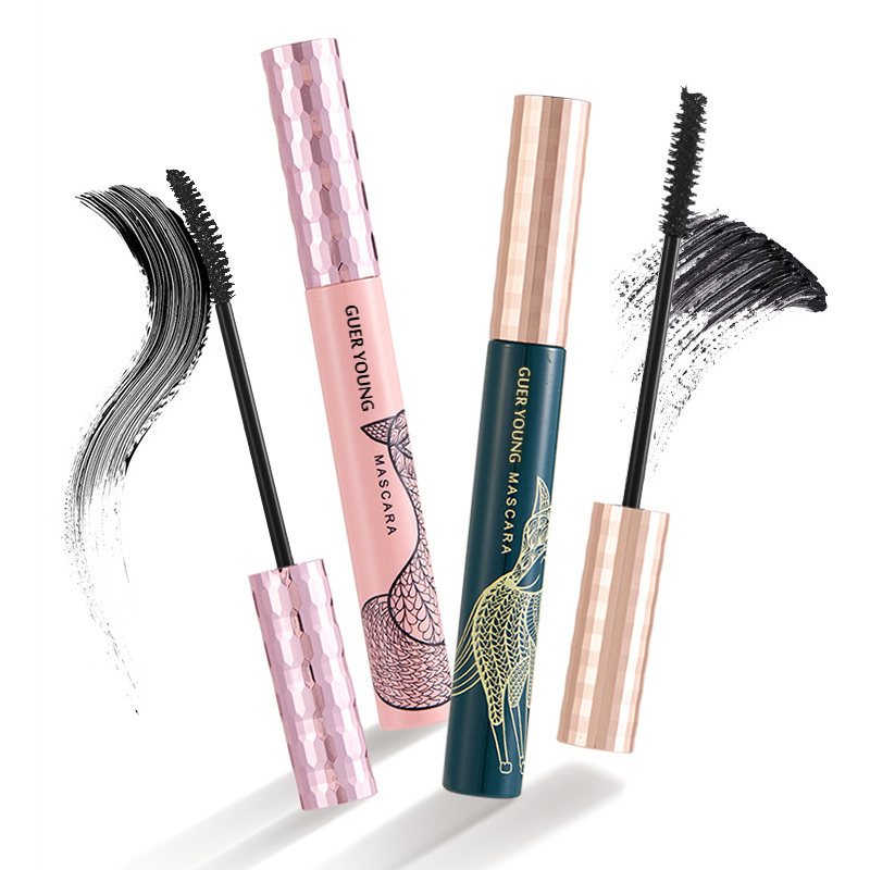 Curved Brush Waterproof Mascara – Lengthening & Curl Defining