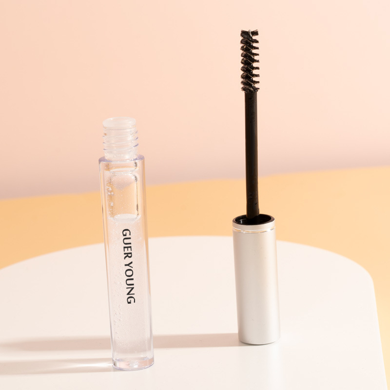 Lightweight Transparent Eyebrow Gel – Natural Hold & Shine-Free Finish