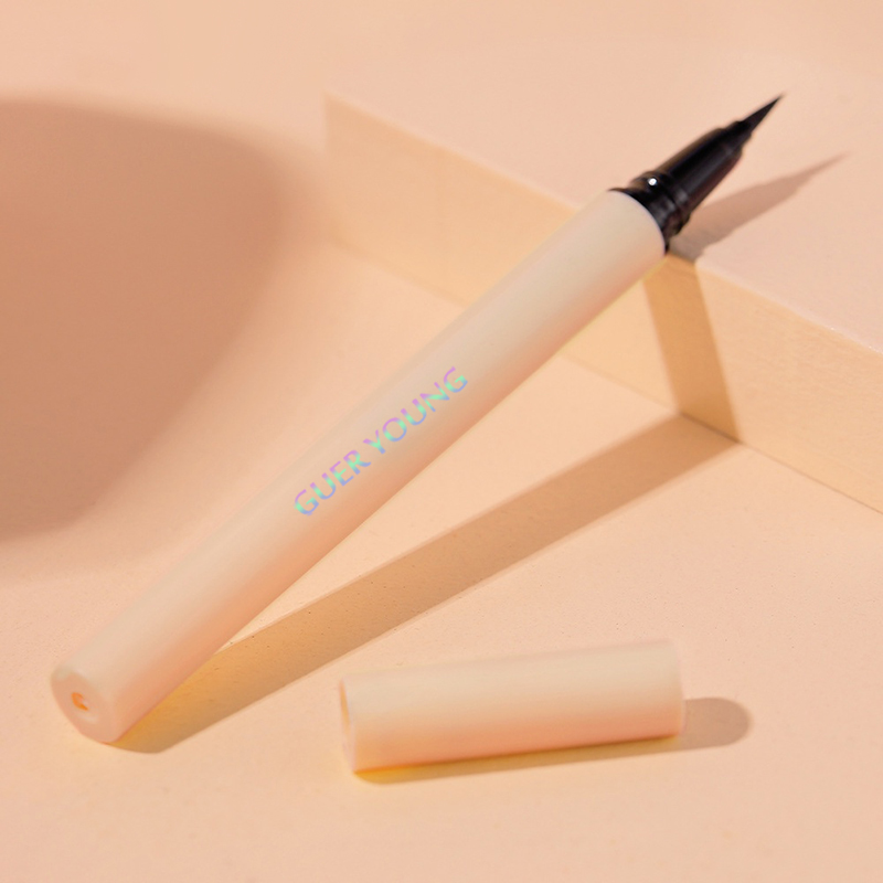 Waterproof Eyeliner Pen – 0.1mm Precision Tip & Smudge-Free All-Day Wear