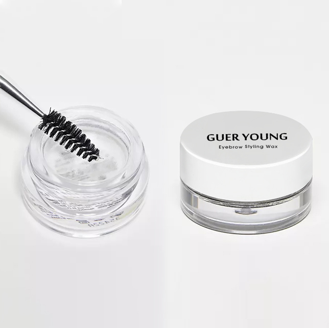 Clear Brow Gel – Long-Lasting Hold & Natural Shape