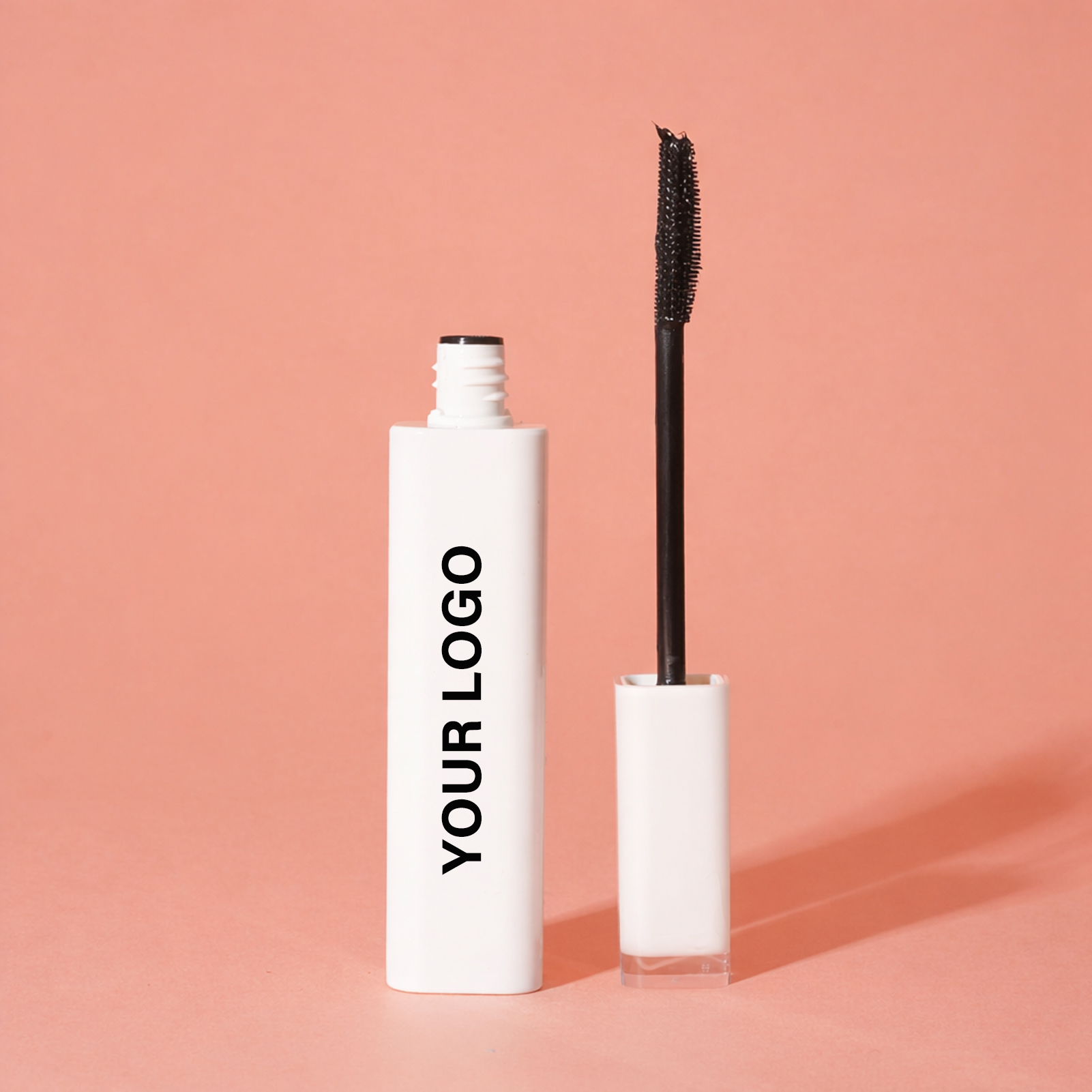 Custom Mascara – Volumizing & Lengthening in Minimalist White Packaging