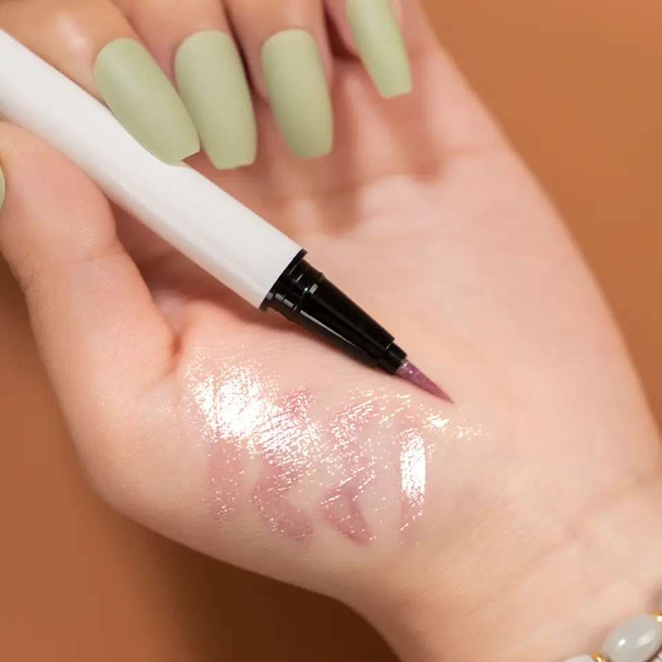 Superfine Glitter Liquid Eyeliner – Precision Tip & Waterproof Shine