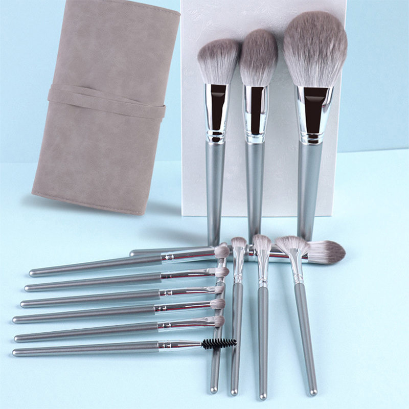 14PCS Professional Makeup Brush Set – Soft Synthetic Bristles, Full Face Application, Silver Handle Kit with Case