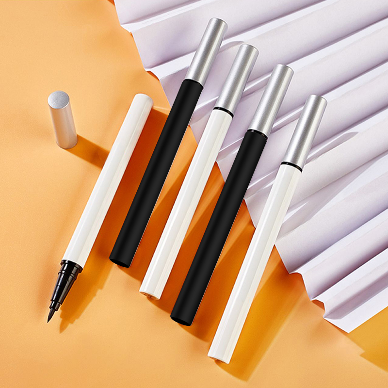 Precision Waterproof Eyeliner – Quick-Dry & Sweat-Resistant