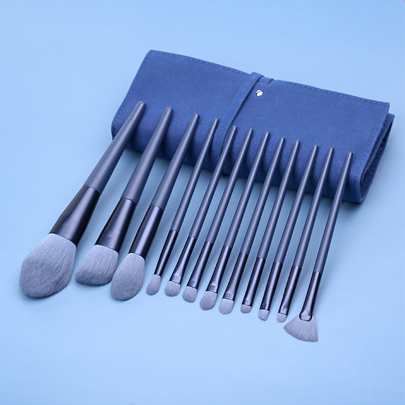 12PCS Professional Makeup Brush Set with Soft Synthetic Bristles and Durable Handles