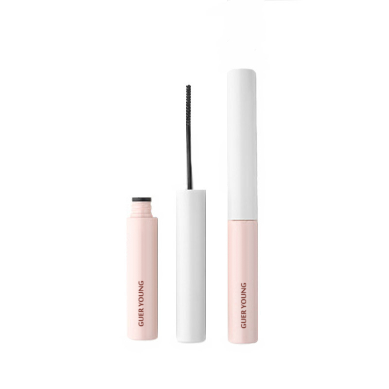 Mini Slim Mascara Tube – Lightweight Application & Natural Lash Definition