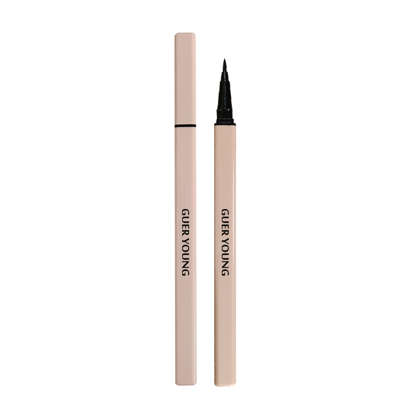 Waterproof Liquid Eyeliner – Long-Lasting & Smudge-Proof