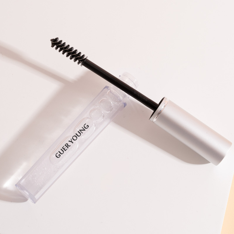 Lightweight Transparent Eyebrow Gel – Natural Hold & Shine-Free Finish