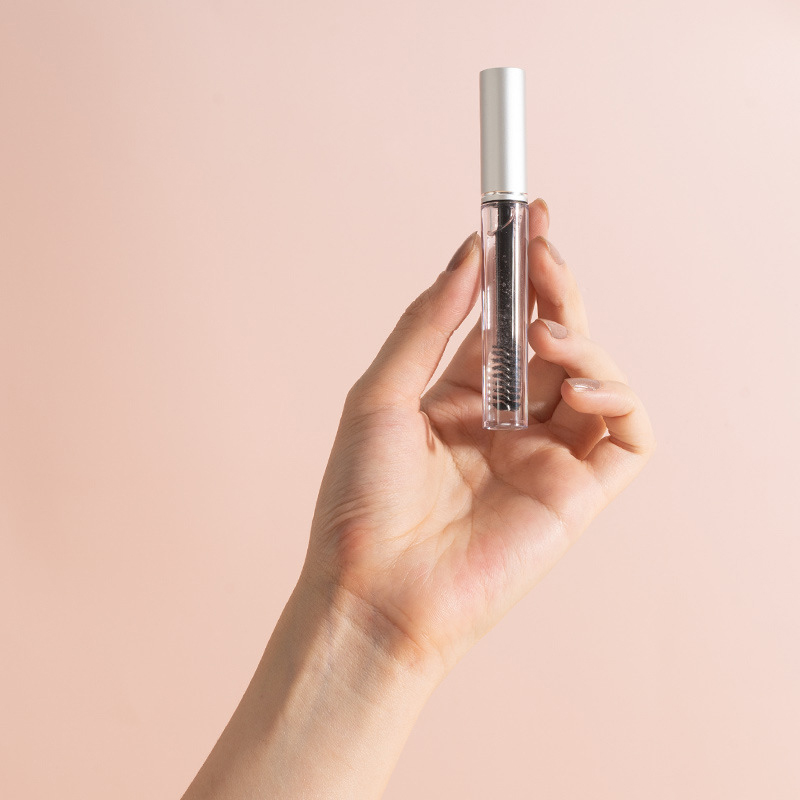 Lightweight Transparent Eyebrow Gel – Natural Hold & Shine-Free Finish