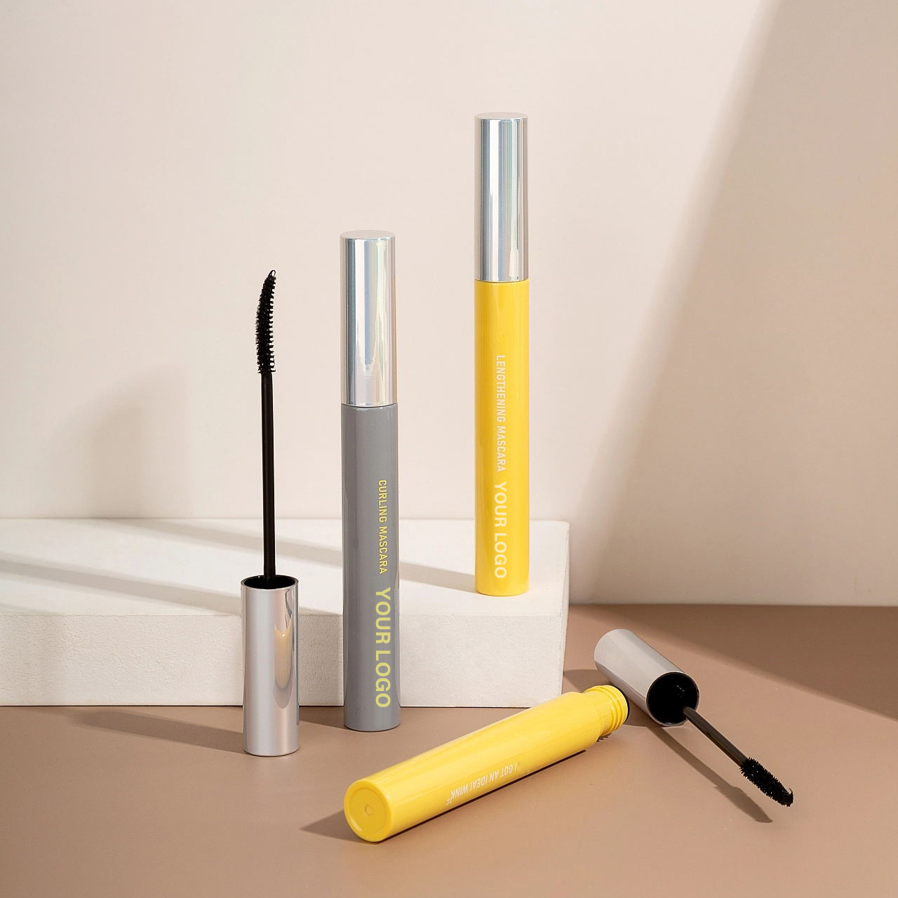 Custom Colored Mascara Tube – Long-Lasting Curl & Volume Mascara with Fine Applicator