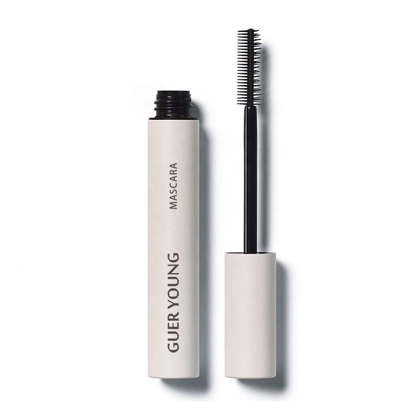 Ultra-Defining Lengthening Mascara with Precision Comb Brush