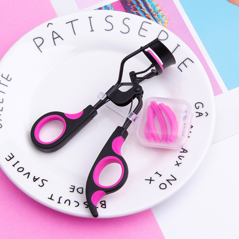 Ergonomic Silicone Eyelash Curler with Non-Slip Handle & Extra Pads – Painless Curling Tool