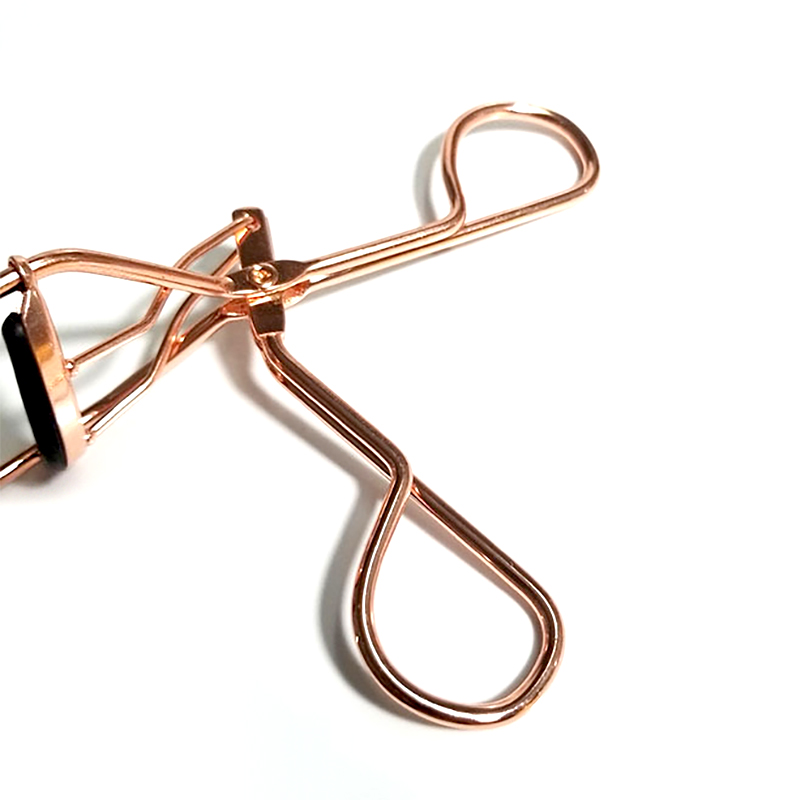 Classic Stainless Steel Eyelash Curler – Professional Lash Tool with Silicone Pad & Ergonomic Handle