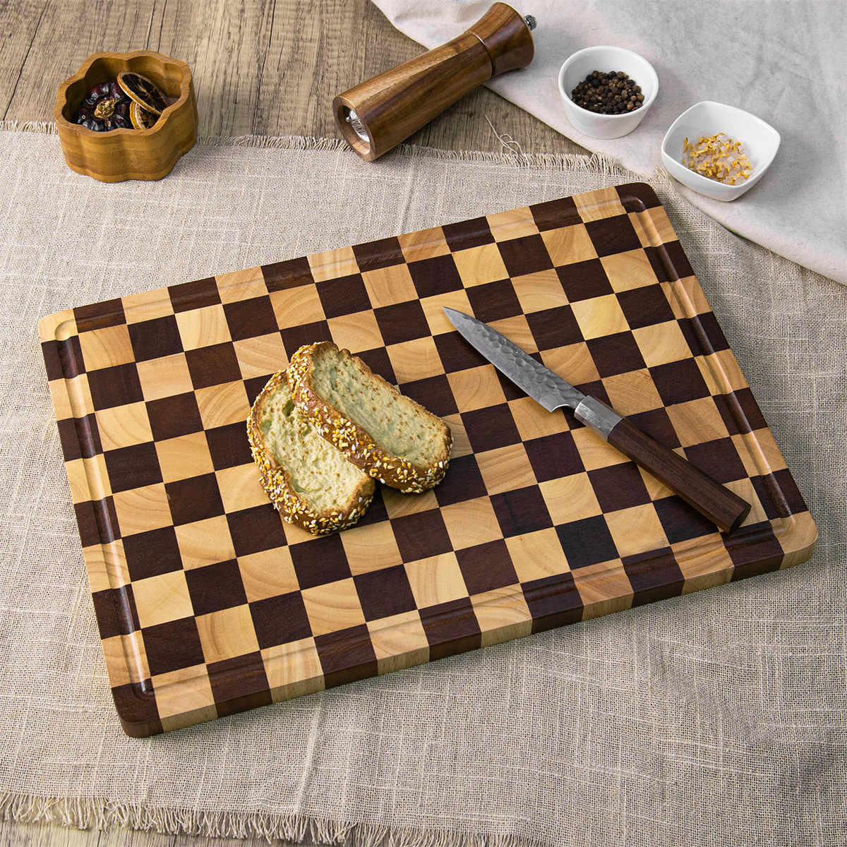 Checkered Rubber Wood Cutting Board