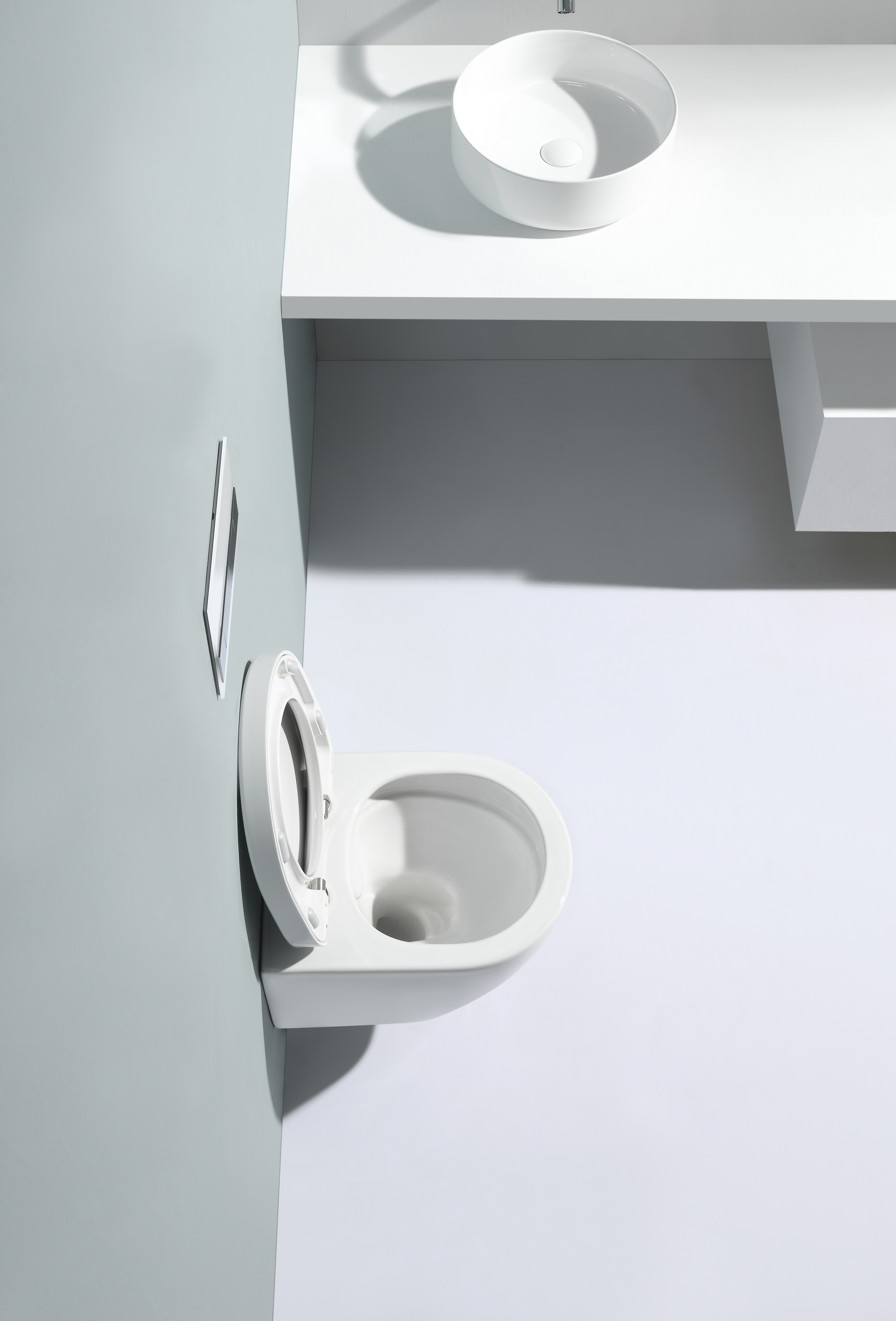 Rimless Wall Hung Toilet – Modern Minimalist Design, Silent Flush, Water-Saving Ceramic WC