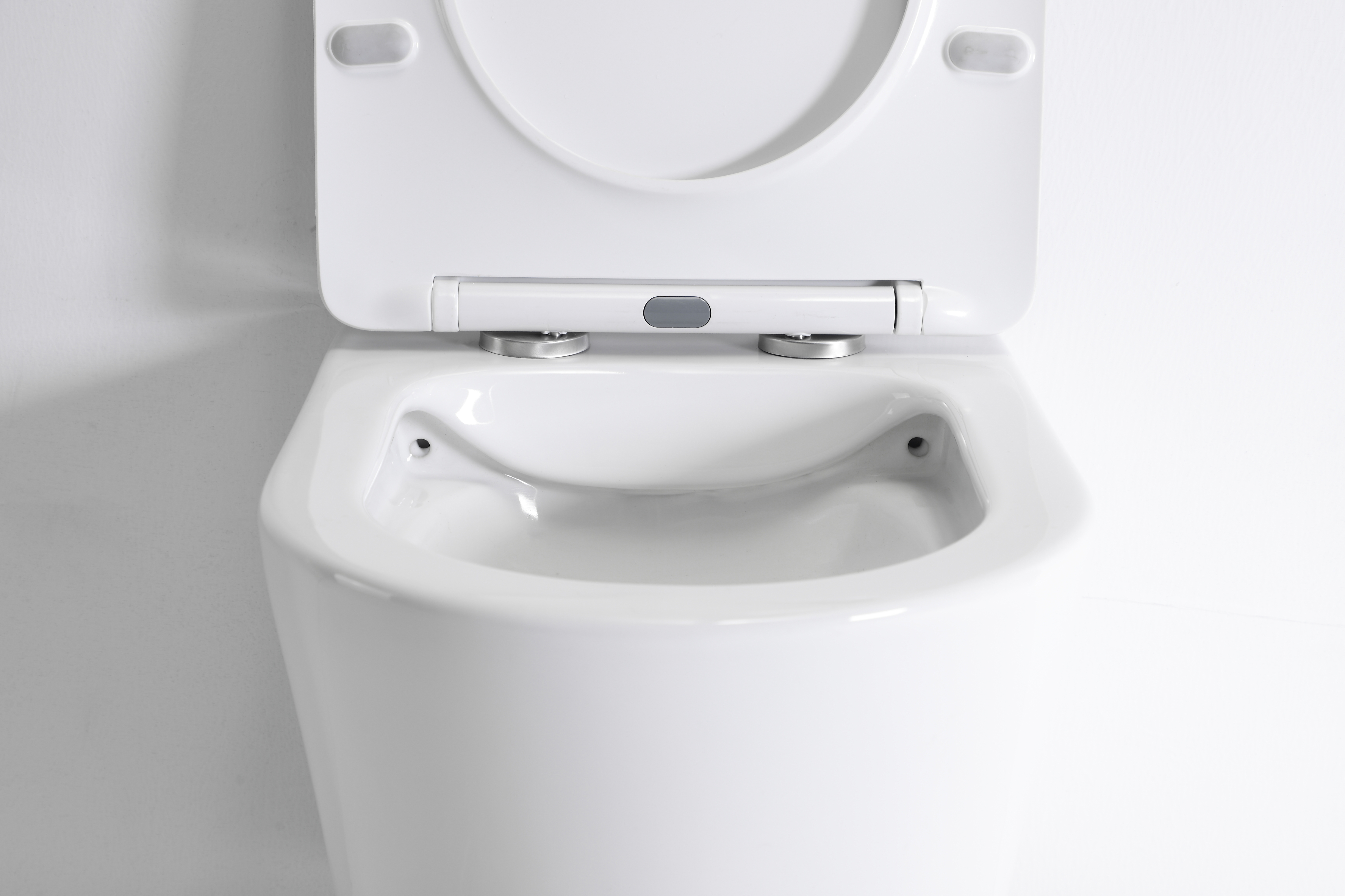 BF2422D Modern Anti-Stain Ceramic Wall-Hung Toilet with Slim Soft-Close Seat