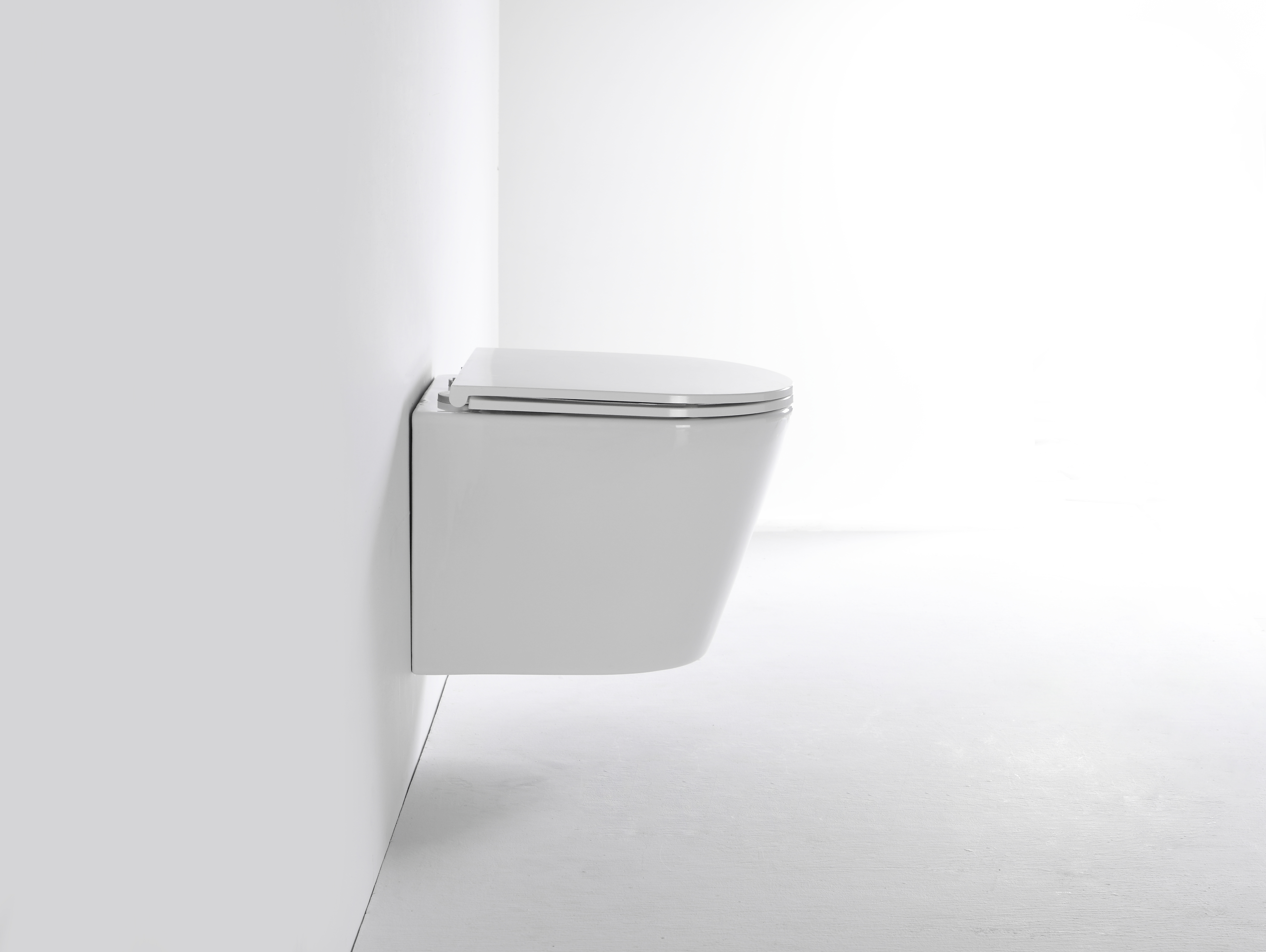Modern Rimless Wall-Hung Toilet – Space-Saving, Hygienic & Eco-Friendly Design