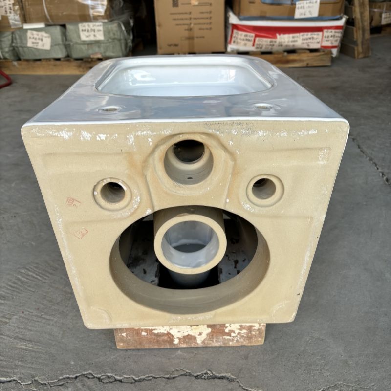 Minimalist Wall-Hung Ceramic Toilet with Soft-Close Seat