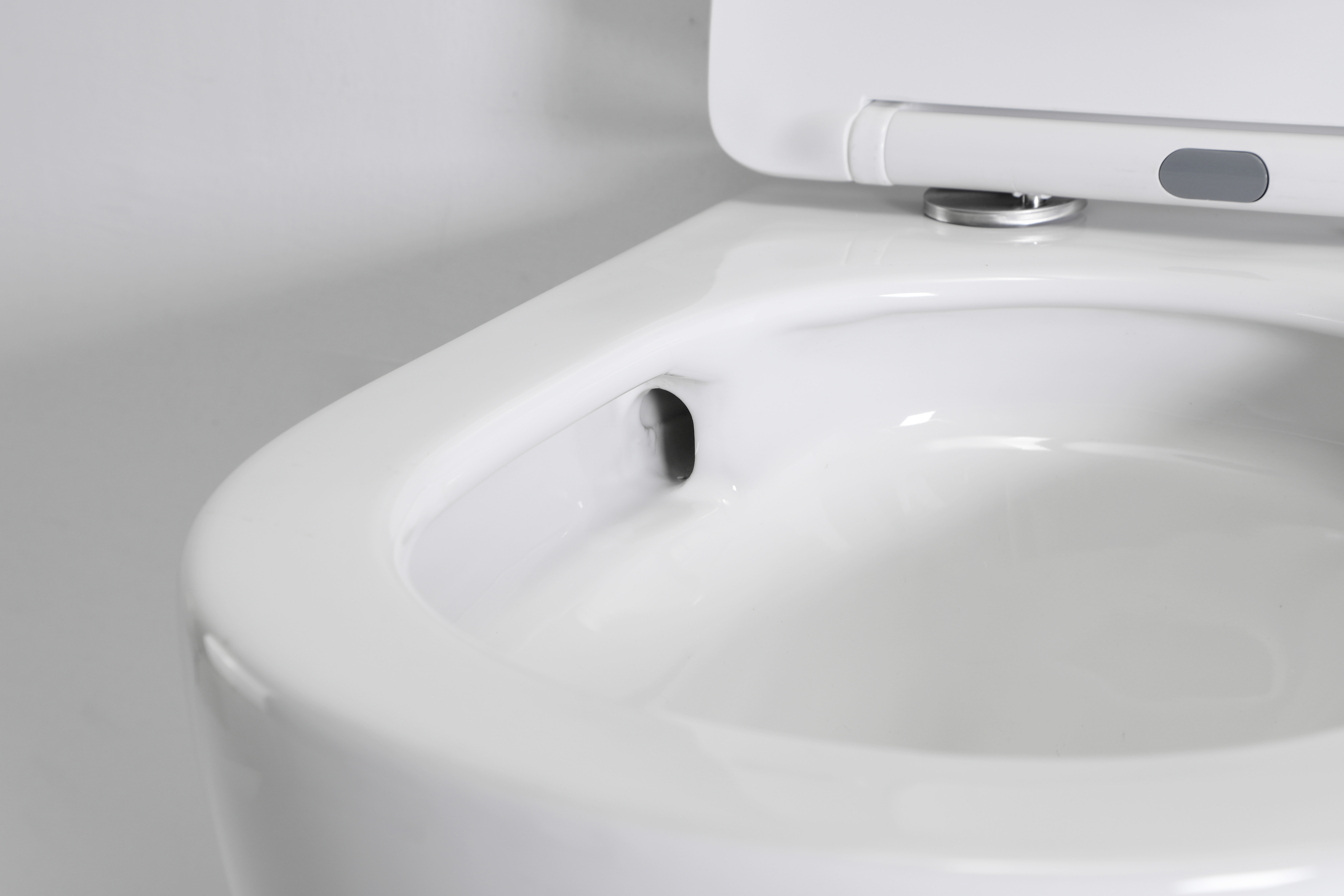 WC Sospeso in Ceramica con Scarico Vortex da 4.5L – Design Moderno Italiano
