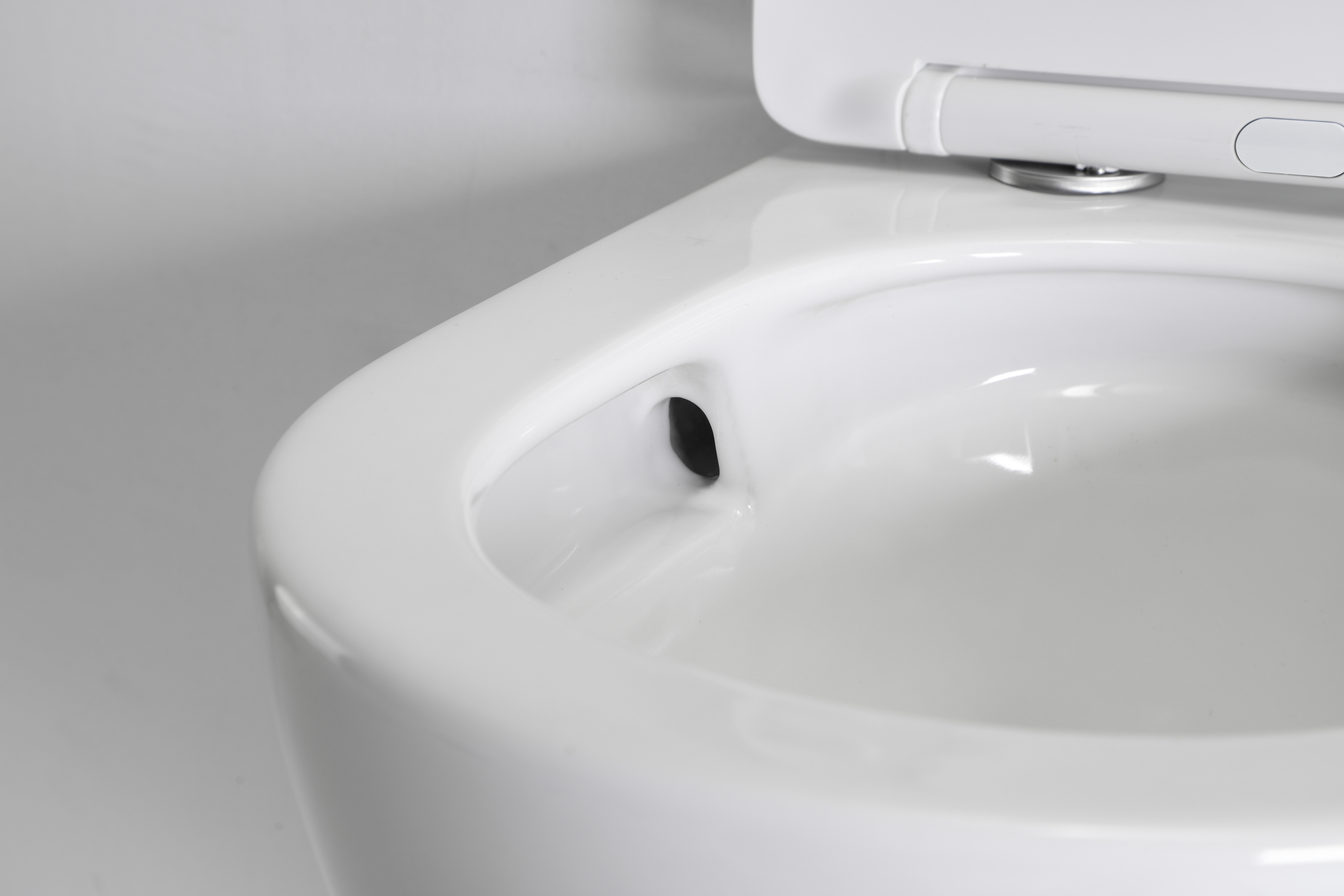 WC Sospeso Modello 2418 con Scarico Vortex da 4.5L – Design Italiano Minimalista