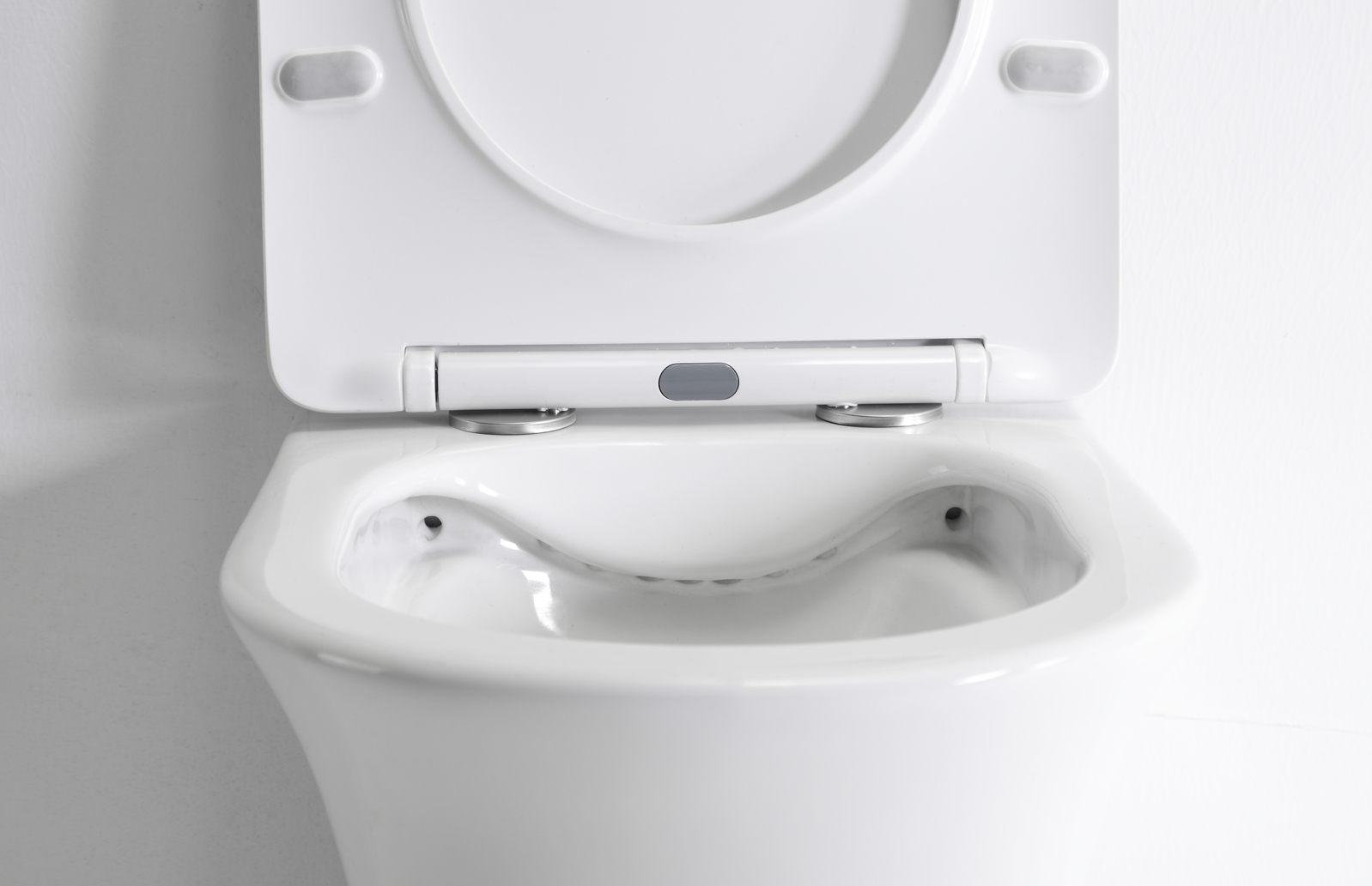 Sleek Floating Toilet for Contemporary Bathrooms