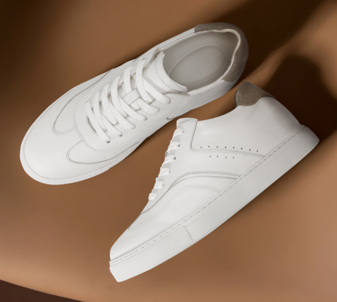 2025 New Men's White Casual Sneakers Korean Style Sports Shoes Trendy  Lace-Up for Spring Summer Skateboarding Shoes