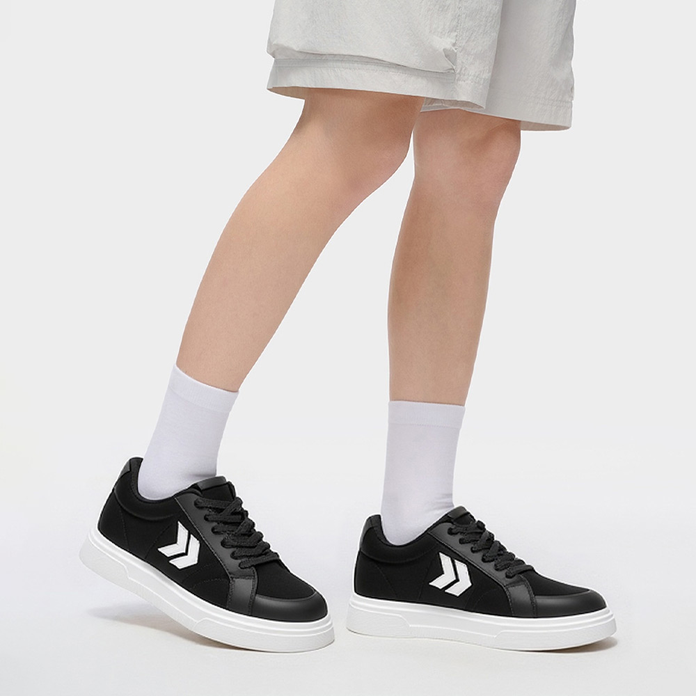 New Design Custom Logo Anti-Slip Sports Canvas Sneakers for Men Fashion Trend Outdoor Sports Wear Loafers Style with Air Cushion
