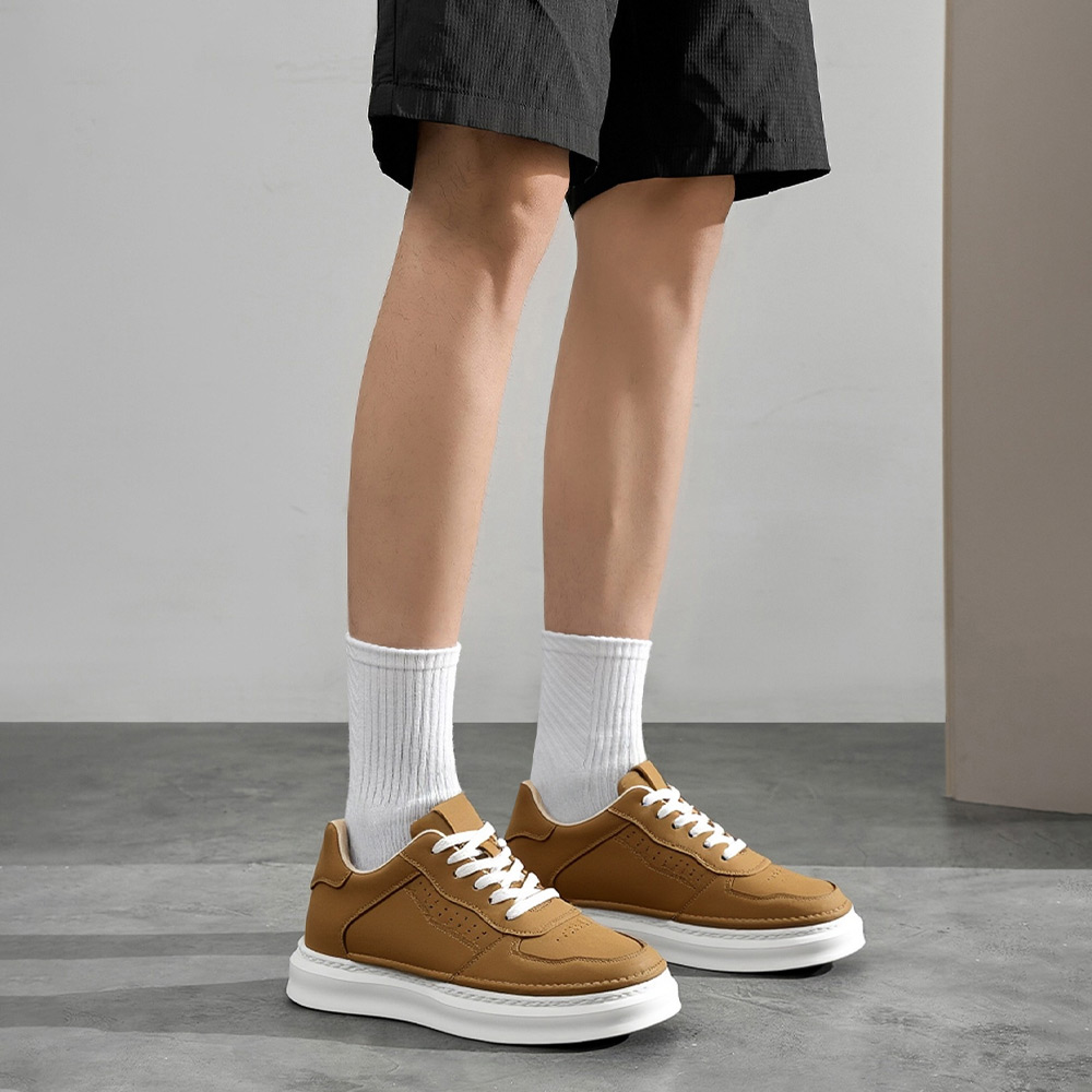 Men's Casual British Style Leather Skateboarding Shoes Trendy Board Shoes with 6-8cm Height Increase Versatile for Spring