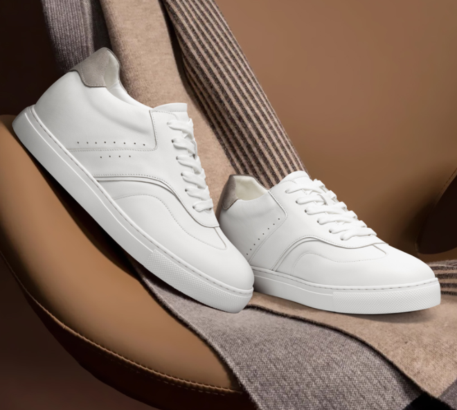 2025 New Men's White Casual Sneakers Korean Style Sports Shoes Trendy  Lace-Up for Spring Summer Skateboarding Shoes