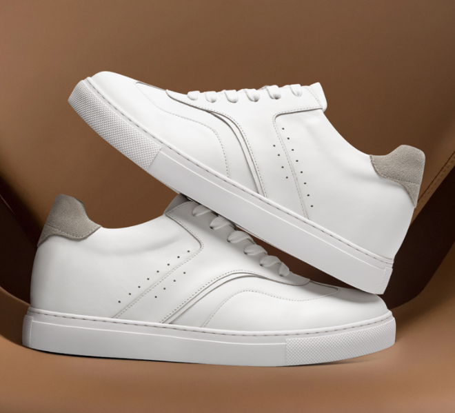 2025 New Men's White Casual Sneakers Korean Style Sports Shoes Trendy  Lace-Up for Spring Summer Skateboarding Shoes