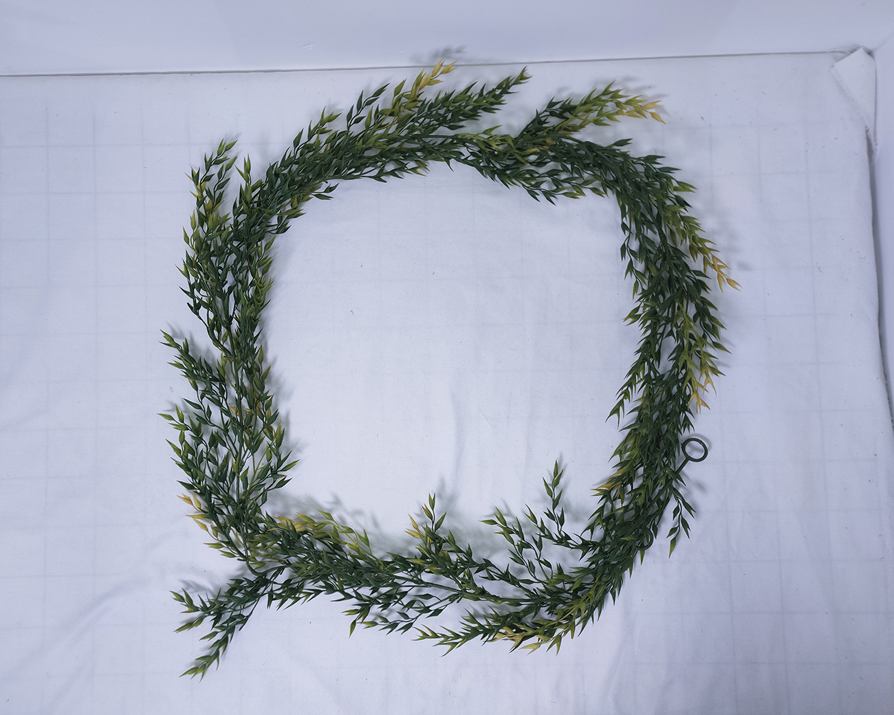 White Dew flower simulation rattan
